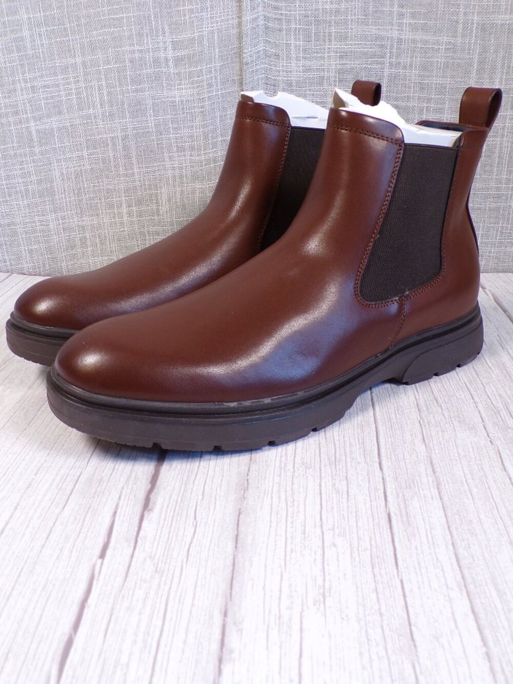 NWT Men's No Boundaries Garda Chelsea Ankle Boot in Oxblood